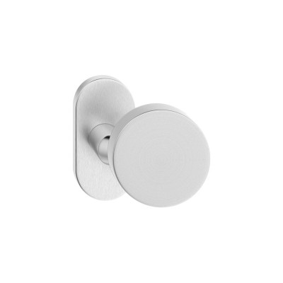 Lopta ovalnog oblika s ravnim prohodnim čeličnim pokrovom.