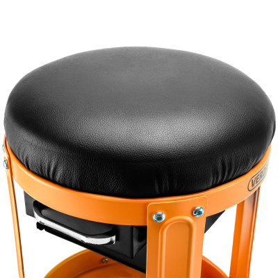 Radionička stolica D6715 s mogućnošću 360° okretanja.